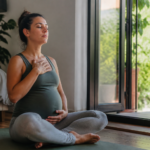 Yoga prénatal : Maîtrisez votre respiration pendant la grossesse