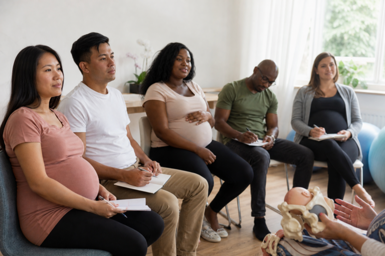 Tout ce que vous devez savoir sur la grossesse et l’accouchement : un voyage plein de surprises !
