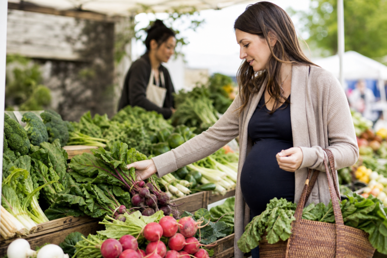Alimentation grossesse équilibrée : Les clés pour une maternité en pleine forme