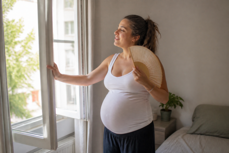 Bouffées chaleur grossesse : Comment ne pas exploser de chaleur pendant ces 9 mois ?